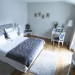 La Maison De Marc Bed and Breakfast Πουατιέ